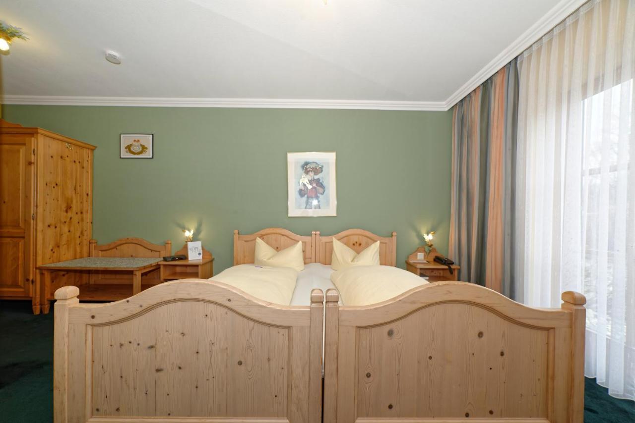Hotel Zum Maximilian 바트파일른바흐 외부 사진